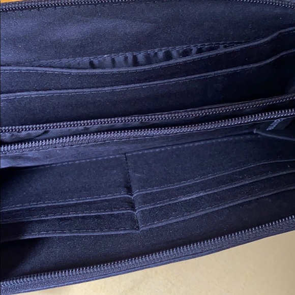 LIZ CLAIBORNE Leather Wallet - Picture 12 of 12